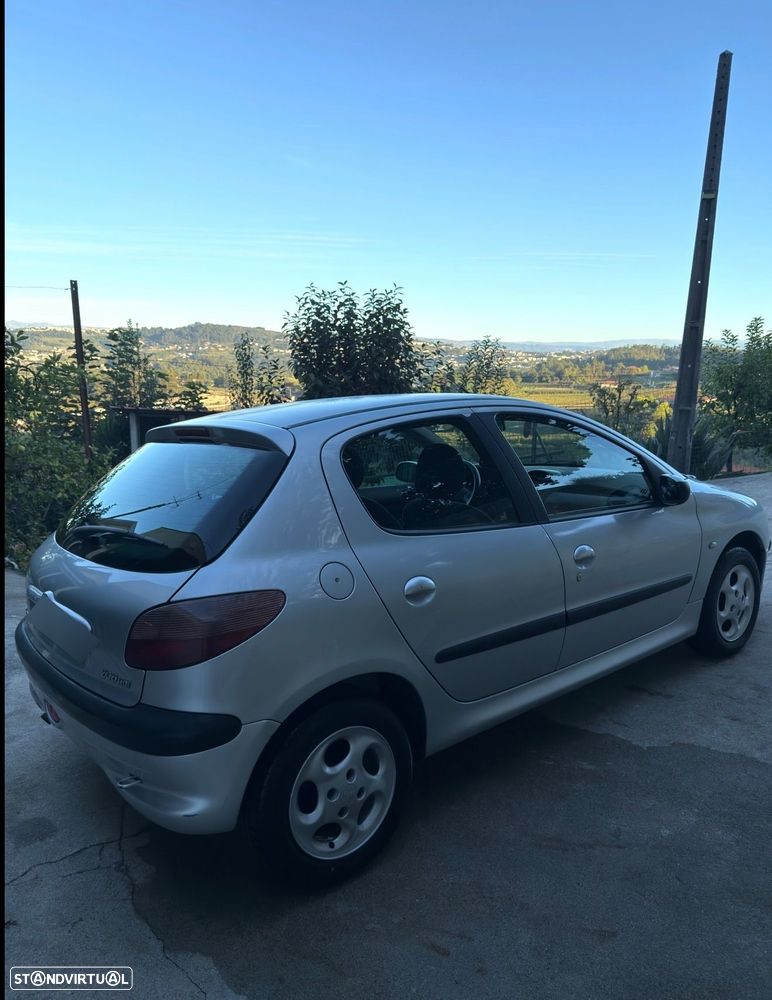 Peugeot 206 - 8