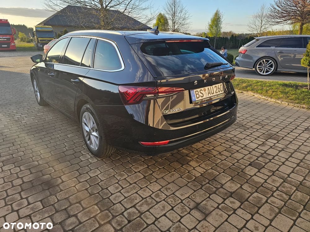 Skoda Octavia 2.0 TDI SCR 4x4 Style DSG - 5