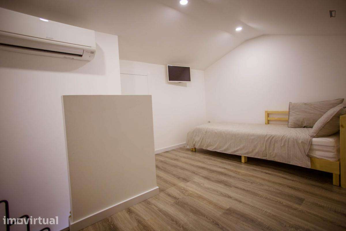 Apartamento com 2 quartos - localizado em Santo Ildefonso Porto - Grande imagem: 2/9