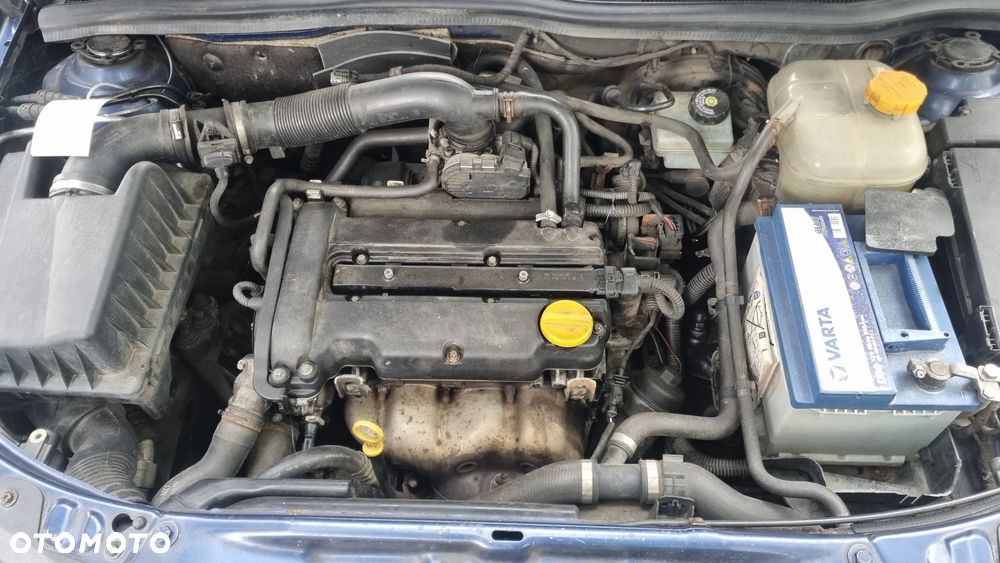 Opel Astra 1.4 GL - 15