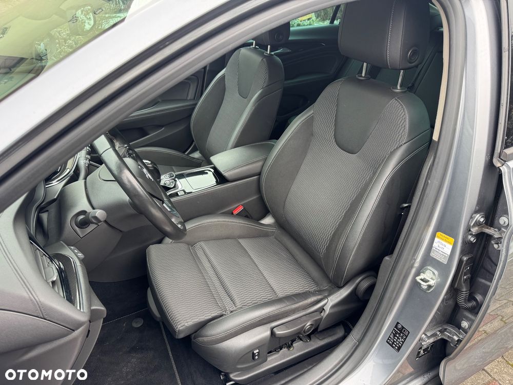 Opel Insignia - 20