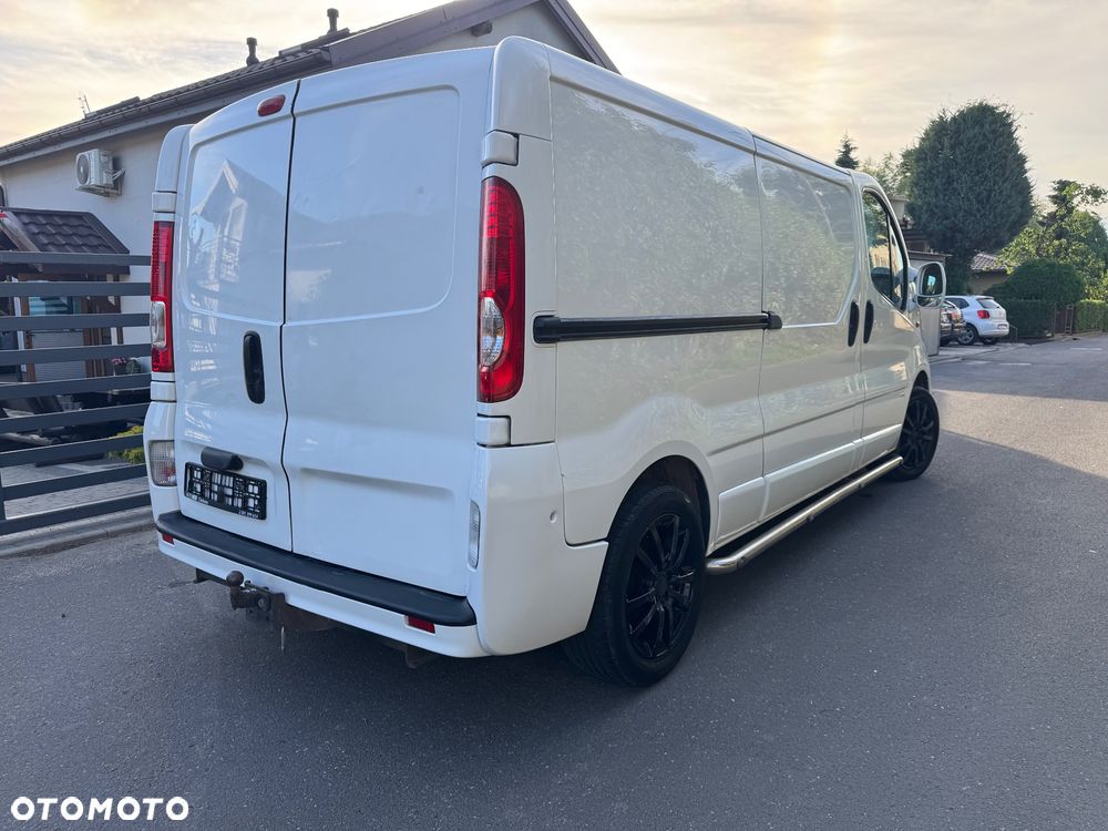 Opel Vivaro - 12
