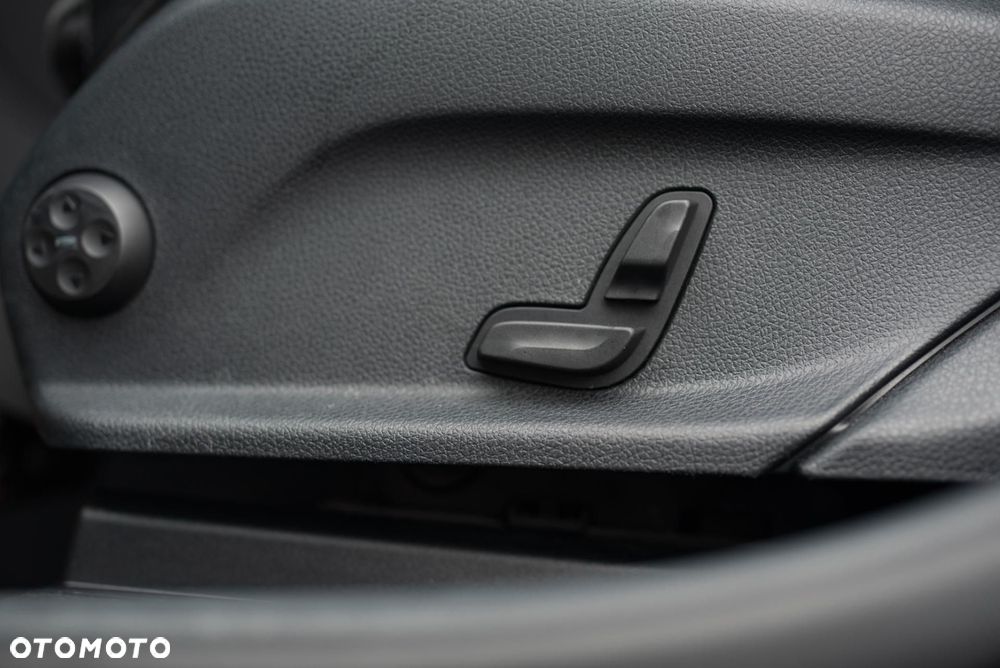 Mercedes-Benz GLC - 26