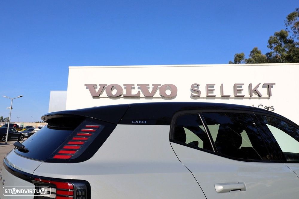 Volvo EX30 69 kWh Single Motor Extended Range Plus - 25