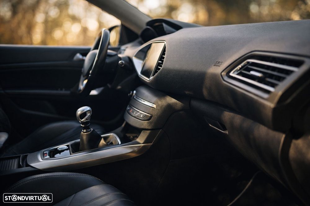 Peugeot 308 SW 1.6 e-HDi Allure J17 - 36