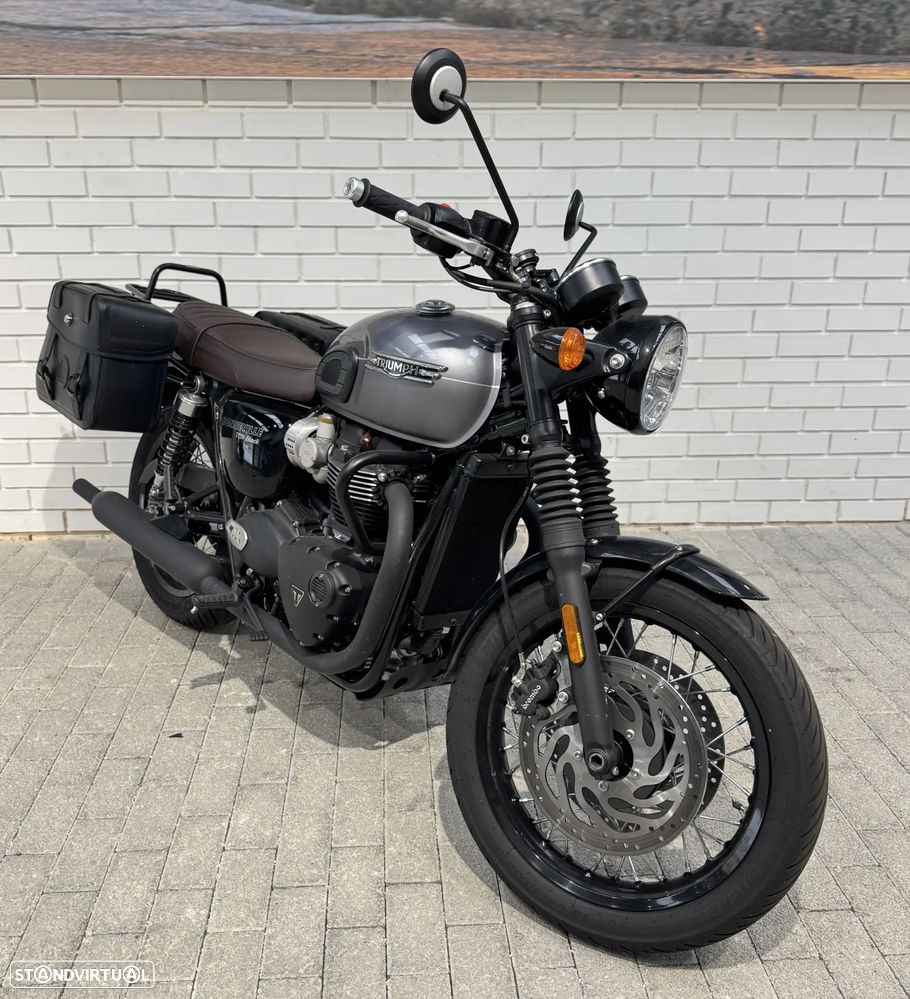 Triumph Bonneville T120 BLACK - 9