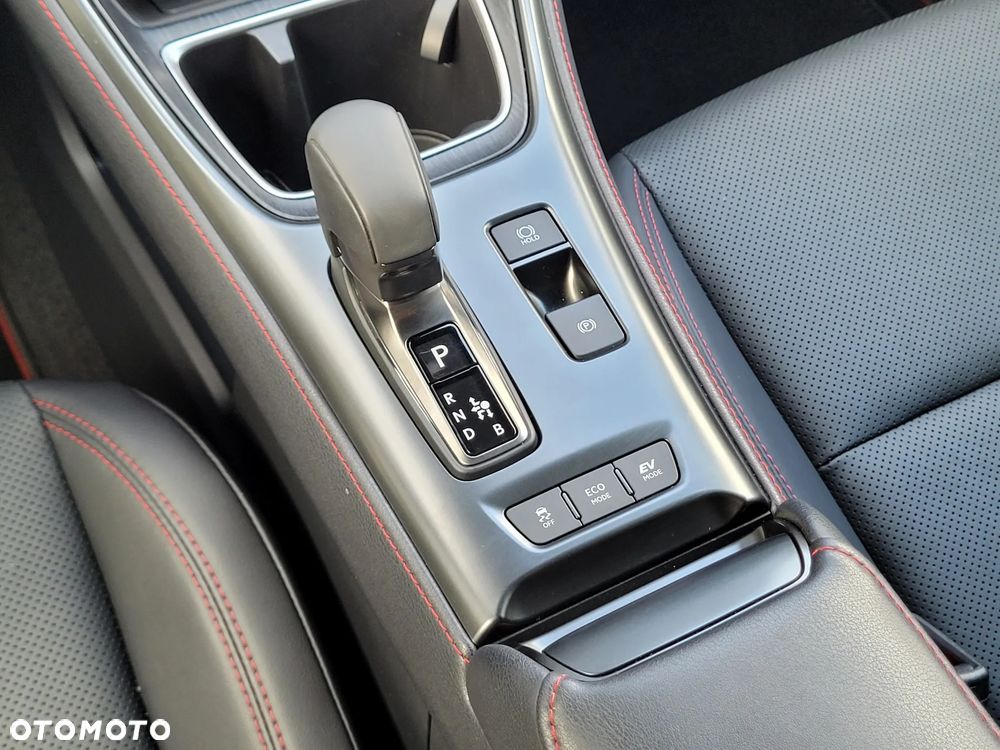 Lexus LBX 1.5 Hybrid Emotion - 16