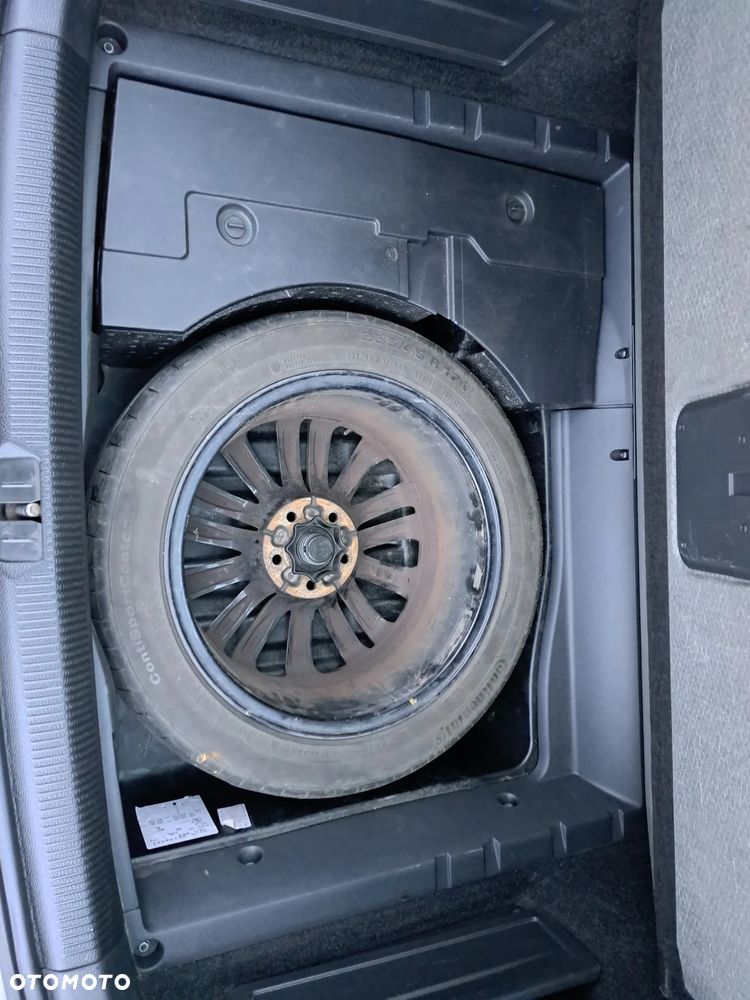 Volkswagen Passat Variant 2.0 TDI BlueMotion Technology Highline - 19