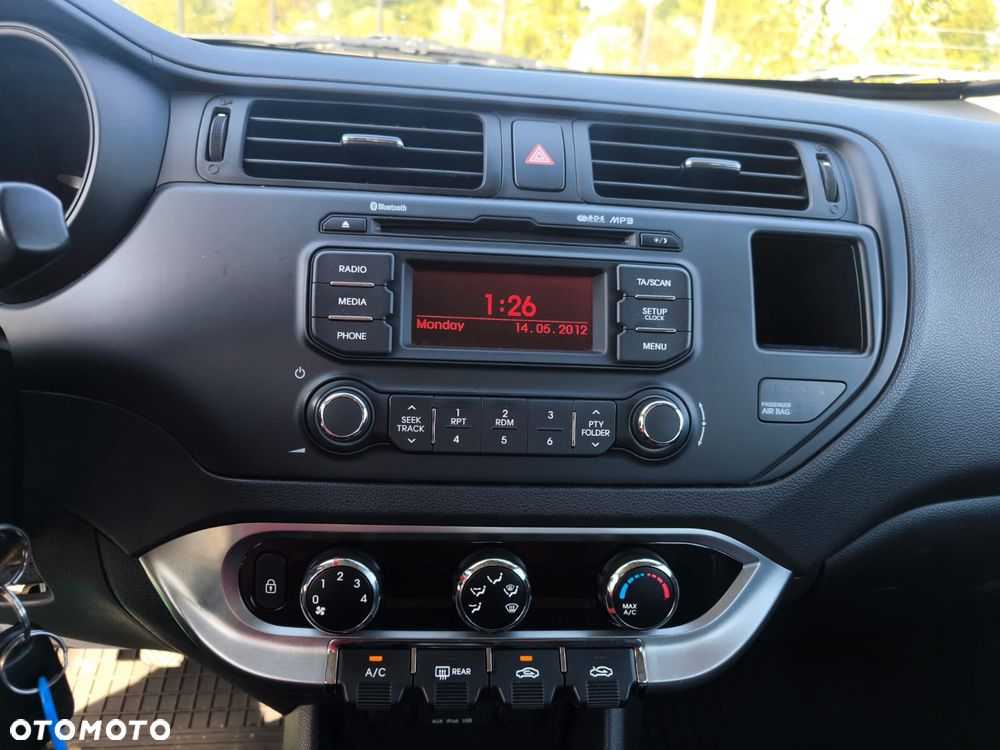 Kia Rio 1.2 M - 24