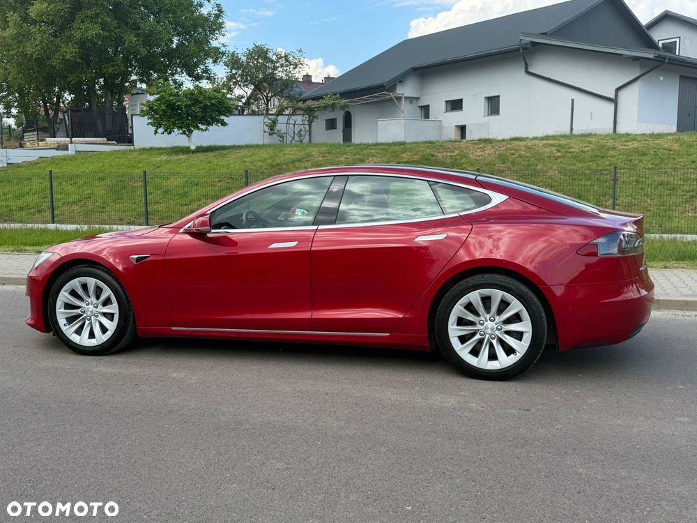 Tesla Model S - 14