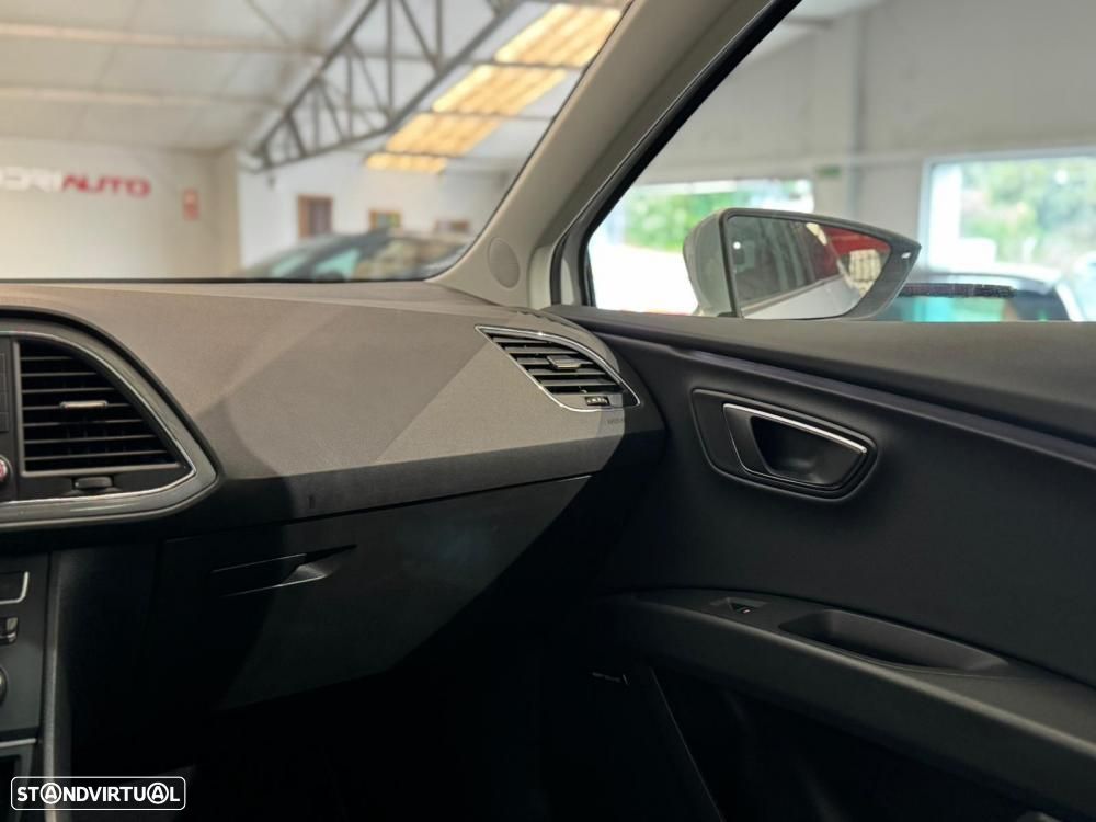 SEAT Leon ST 2.0 TDI DPF DSG FR - 23