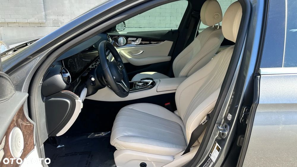 Mercedes-Benz Klasa E - 12