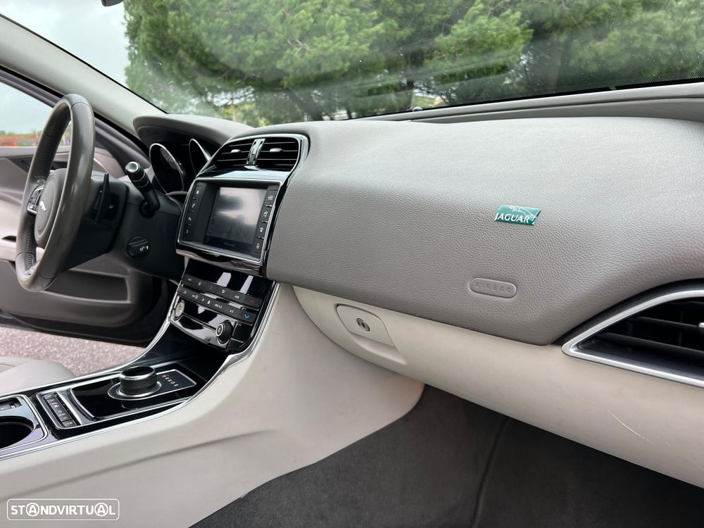 Jaguar XE 2.0 D Prestige AWD Aut. - 53