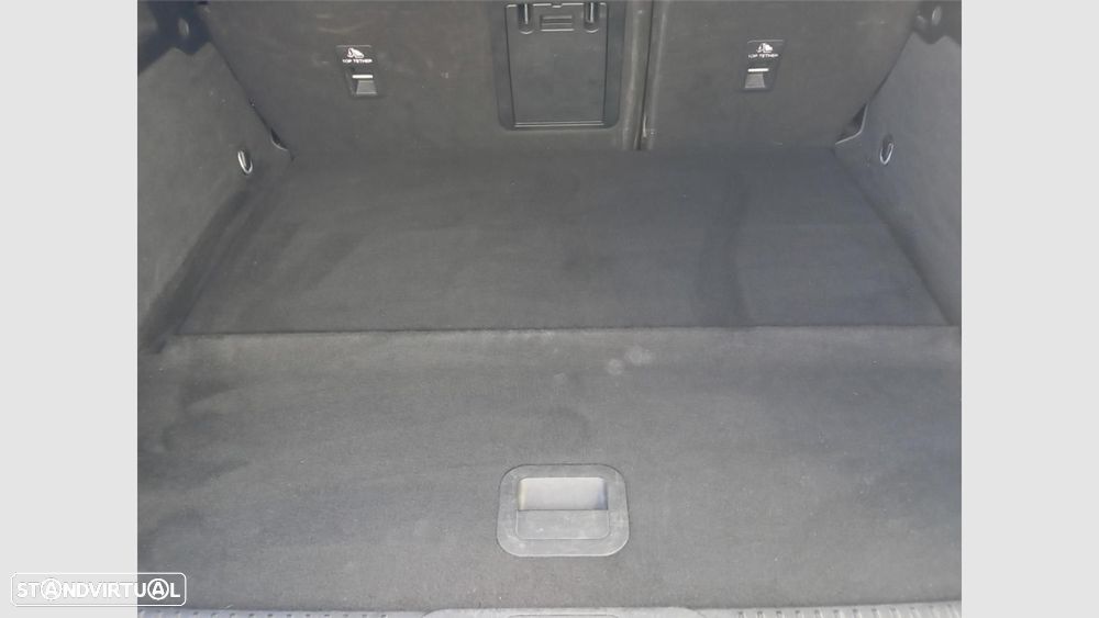 Ford Focus SW 1.0 EcoBoost MHEV ST-Line - 17