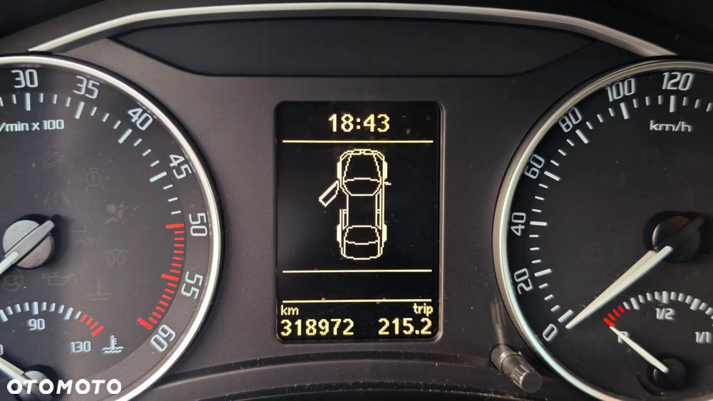 Skoda Octavia 1.6 TDI Ambition DSG - 10