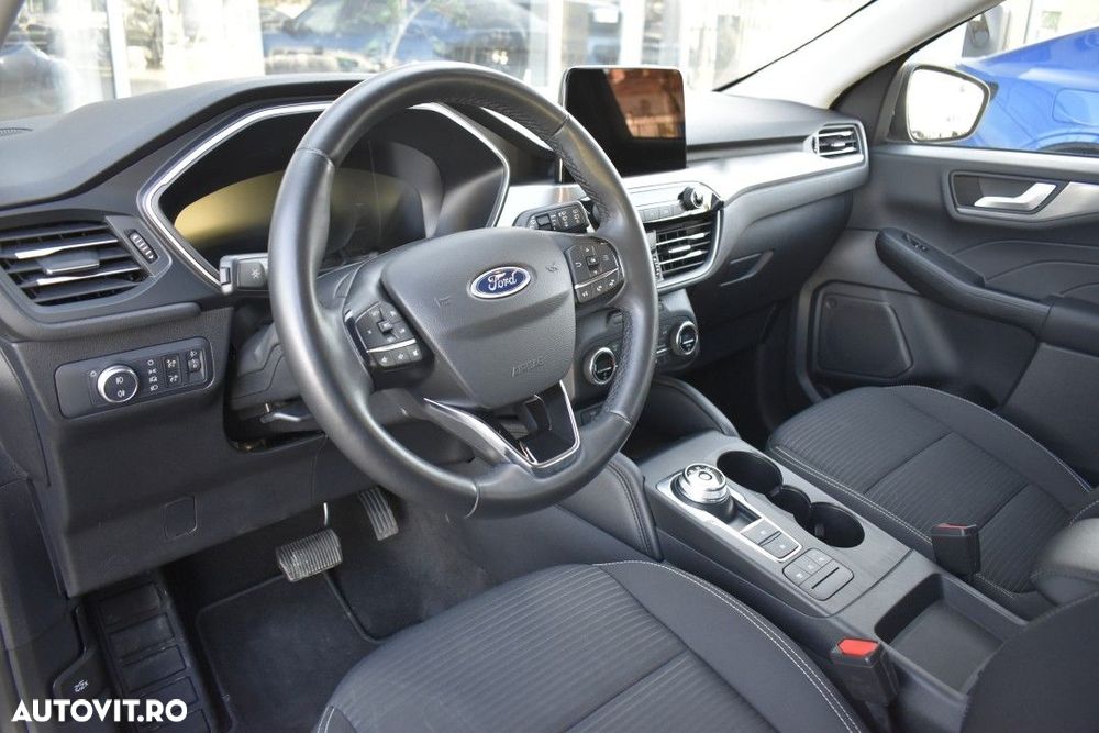 Ford Kuga - 34