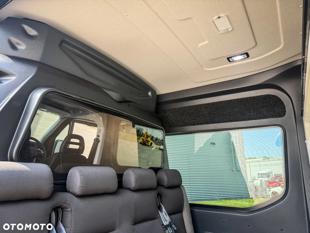 Iveco Daily 35S16A8 V - Furgon Brygadowy 7 osobowy 50 Lecie IVECO od ręki - 31