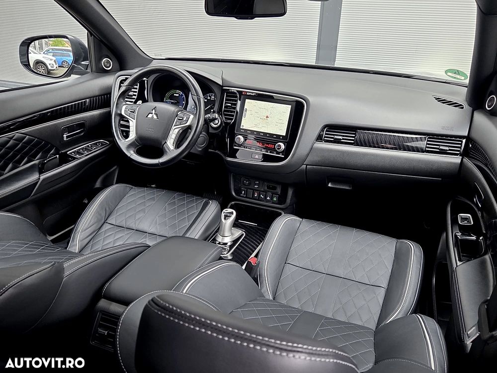 Mitsubishi Outlander - 15