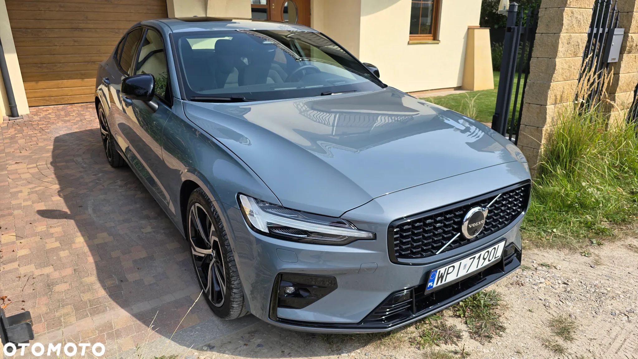 Volvo S60 B5 B AWD Ultimate Dark - 1