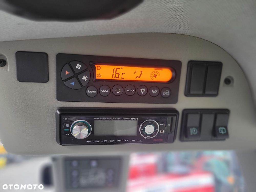 Claas Arion 520 - 13