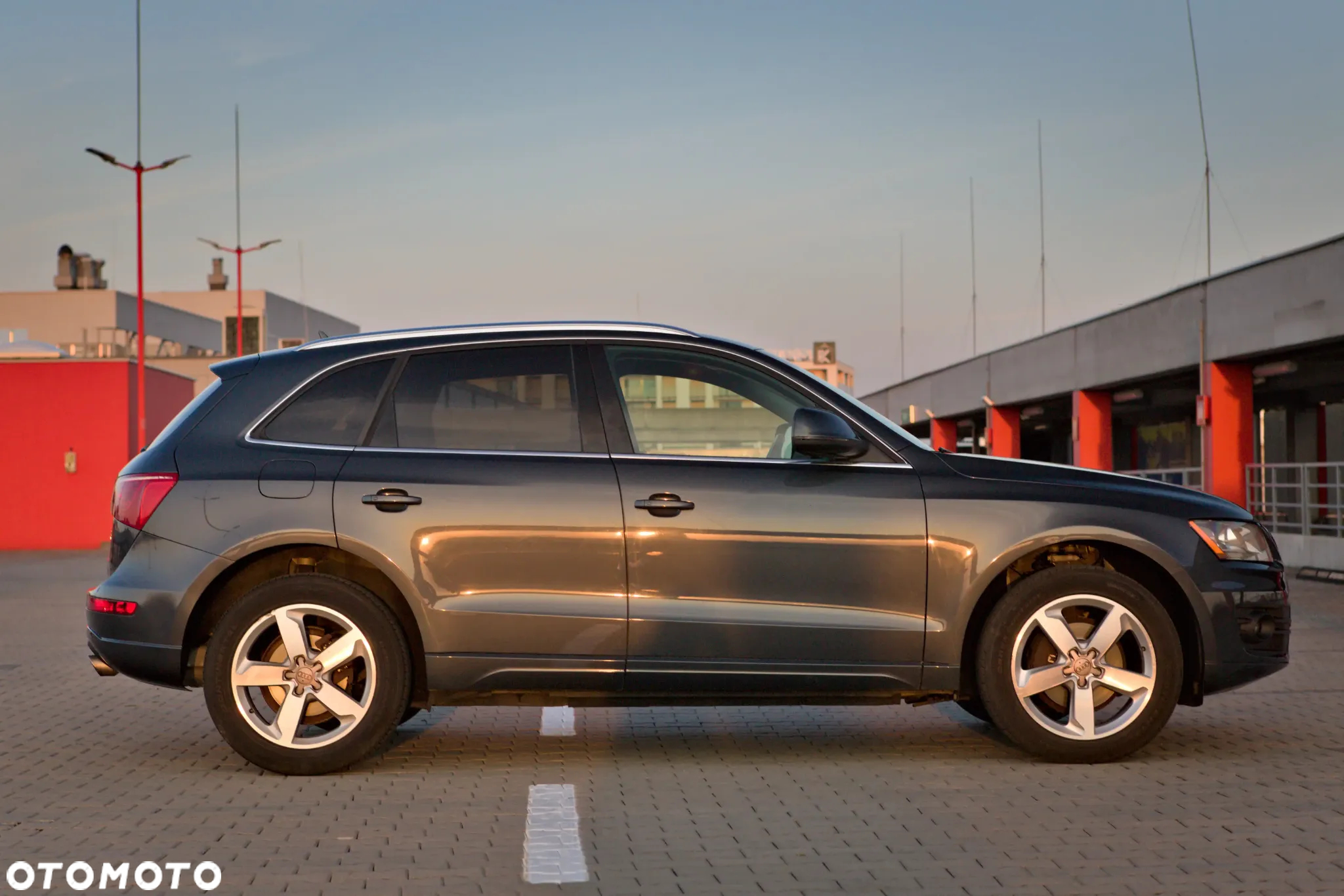 Audi Q5 3.2 FSI Quattro S tronic - 11
