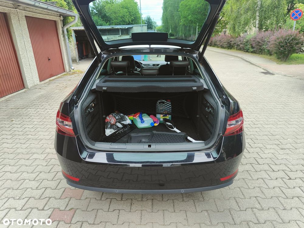 Skoda Superb 2.0 TDI 4x4 L&K DSG - 19