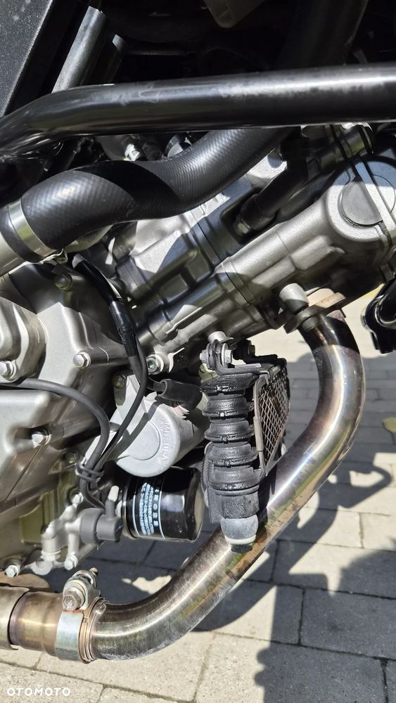 Suzuki V-STROM - 17