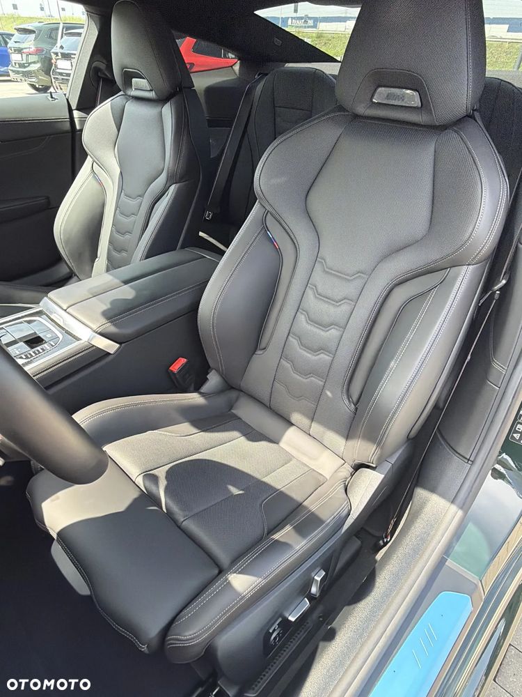 BMW Seria 8 M850i xDrive - 14