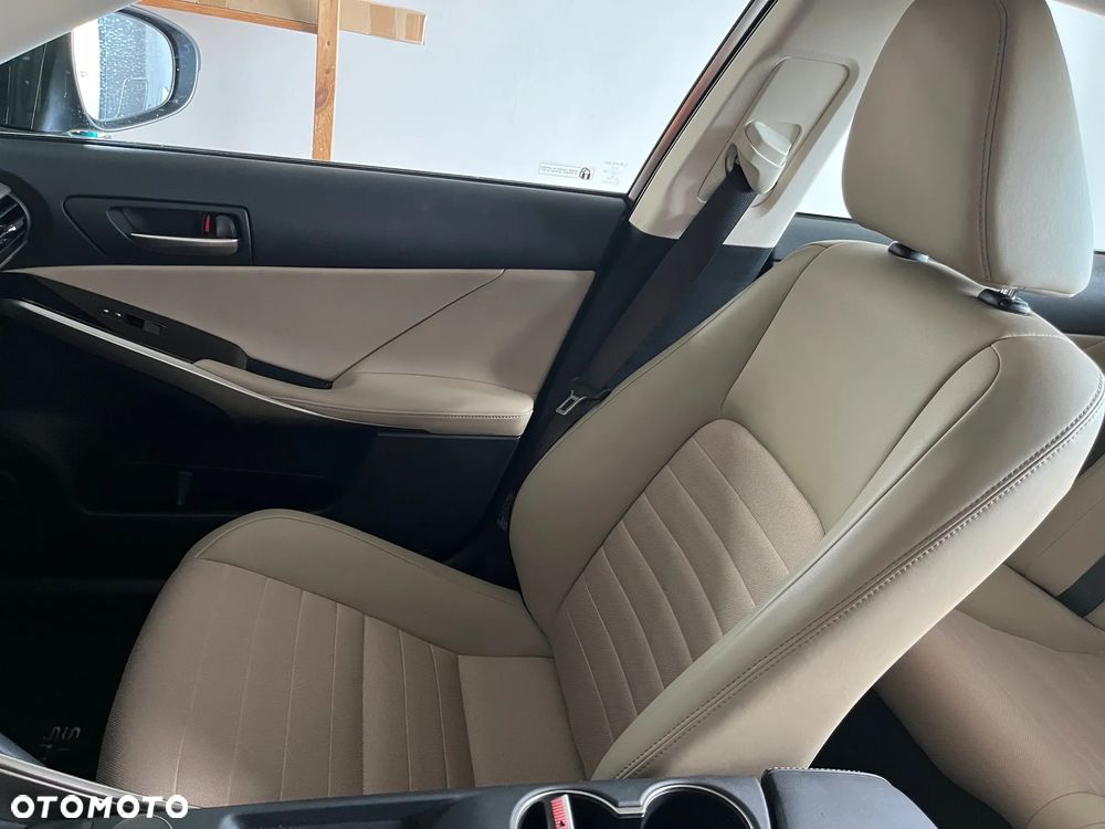 Lexus IS 200t / 300 Elegance - 5