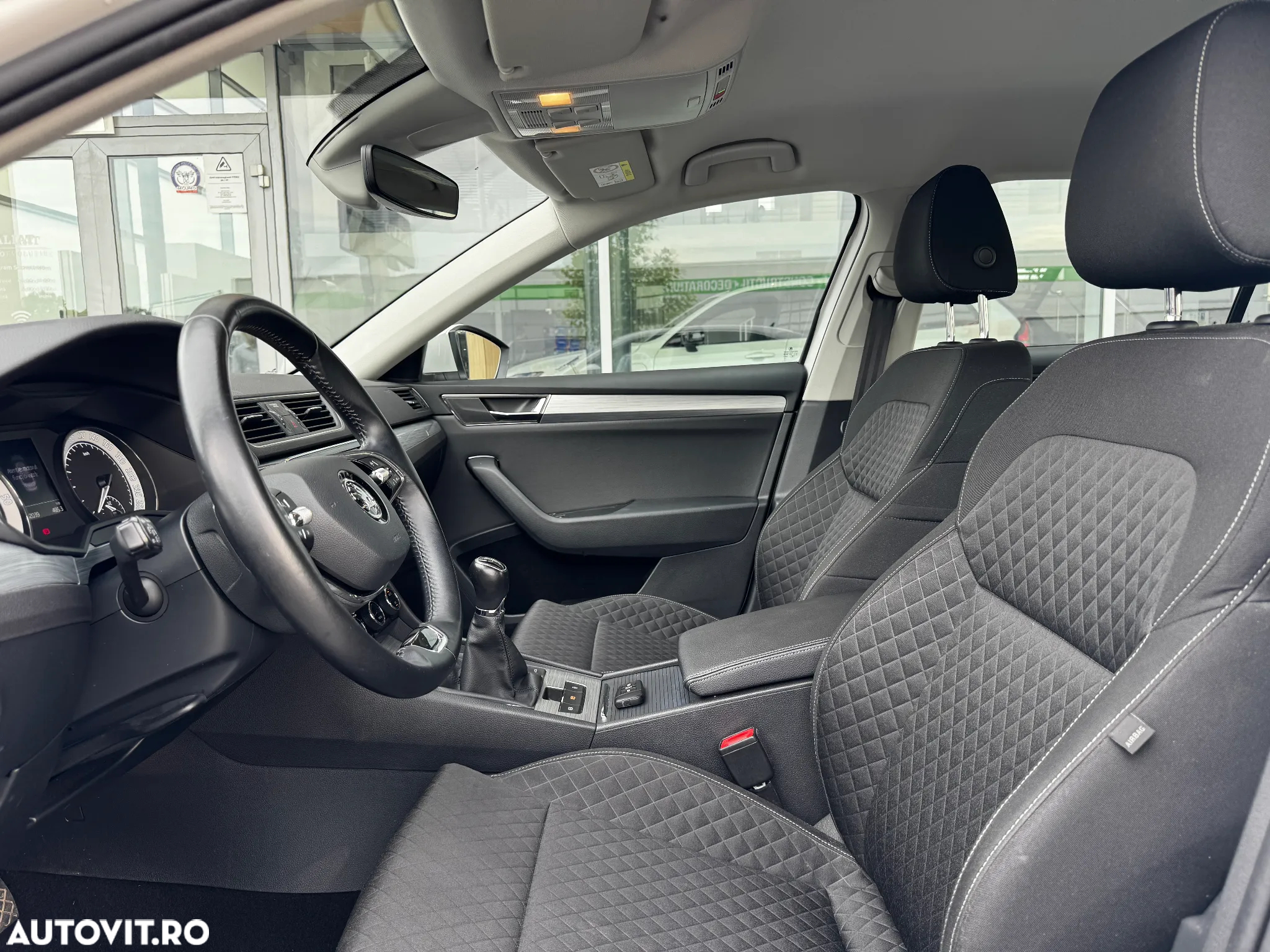 Skoda Superb 2.0 TDI Style - 8