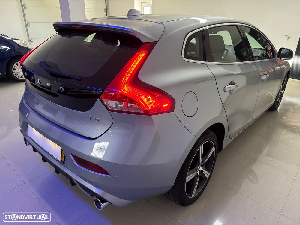 Volvo V40 1.5 T3 Sport Edition Plus Geartronic - 33