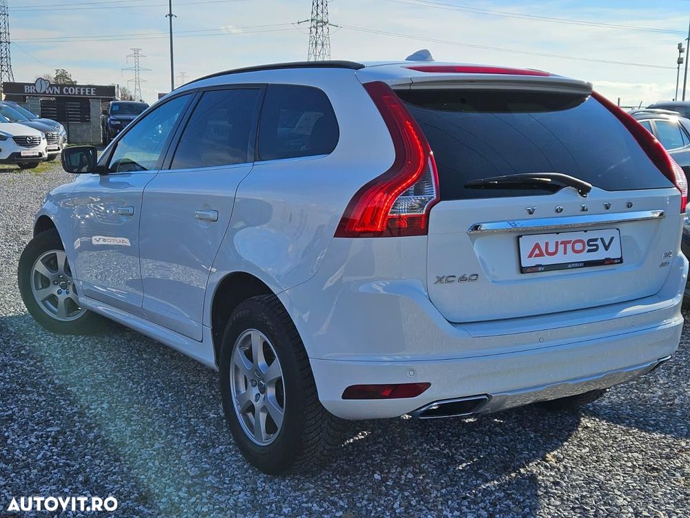 Volvo XC 60 D4 AWD Geartronic Momentum - 3