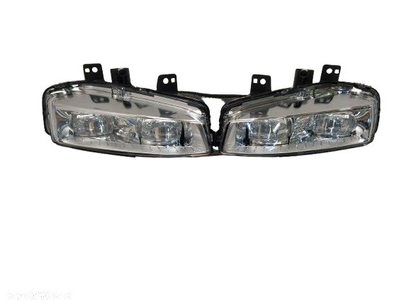 RANGE ROVER EVOQUE L538 HALOGEN PRZECIWMGIELNY LEWY PRAWY JASNY ŚRODEK - 1