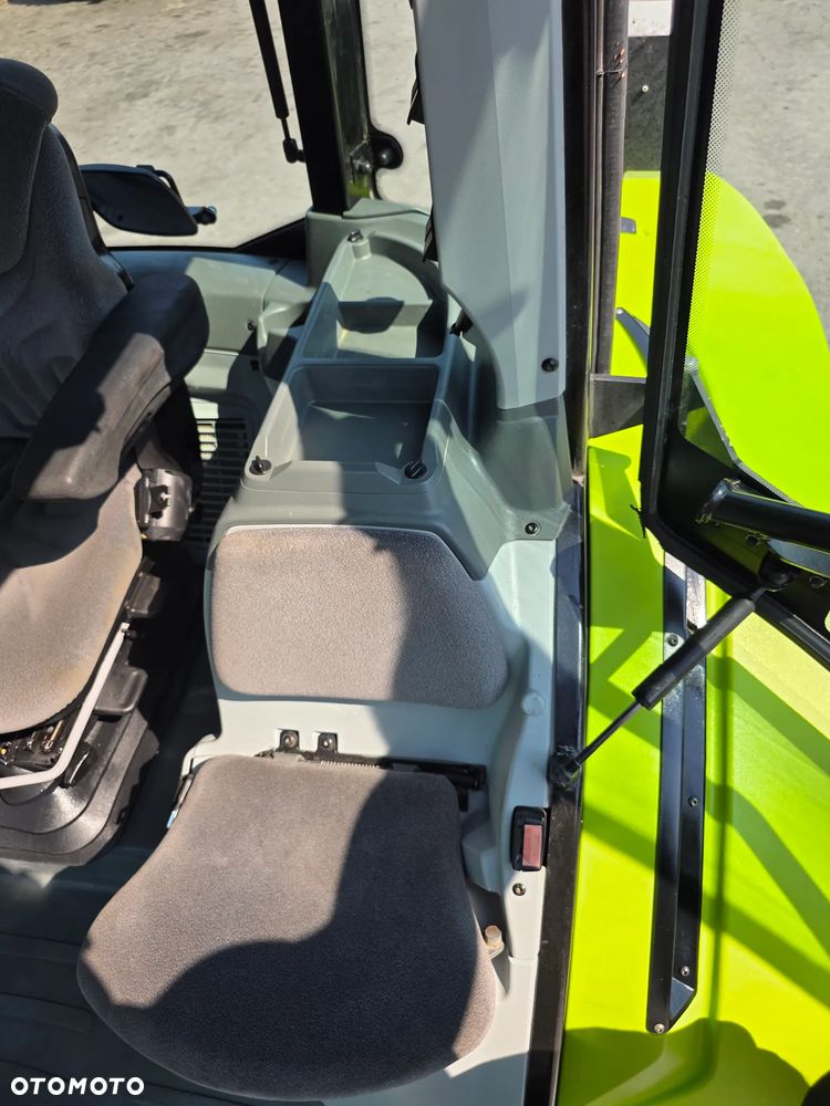 Claas Arion 430 - 25