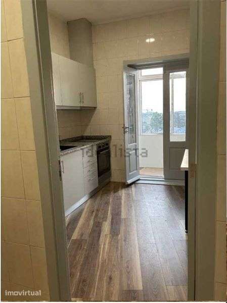 Apartamento T2+1 na Lapa, Porto — Totalmente Remodelado - Grande imagem: 5/11