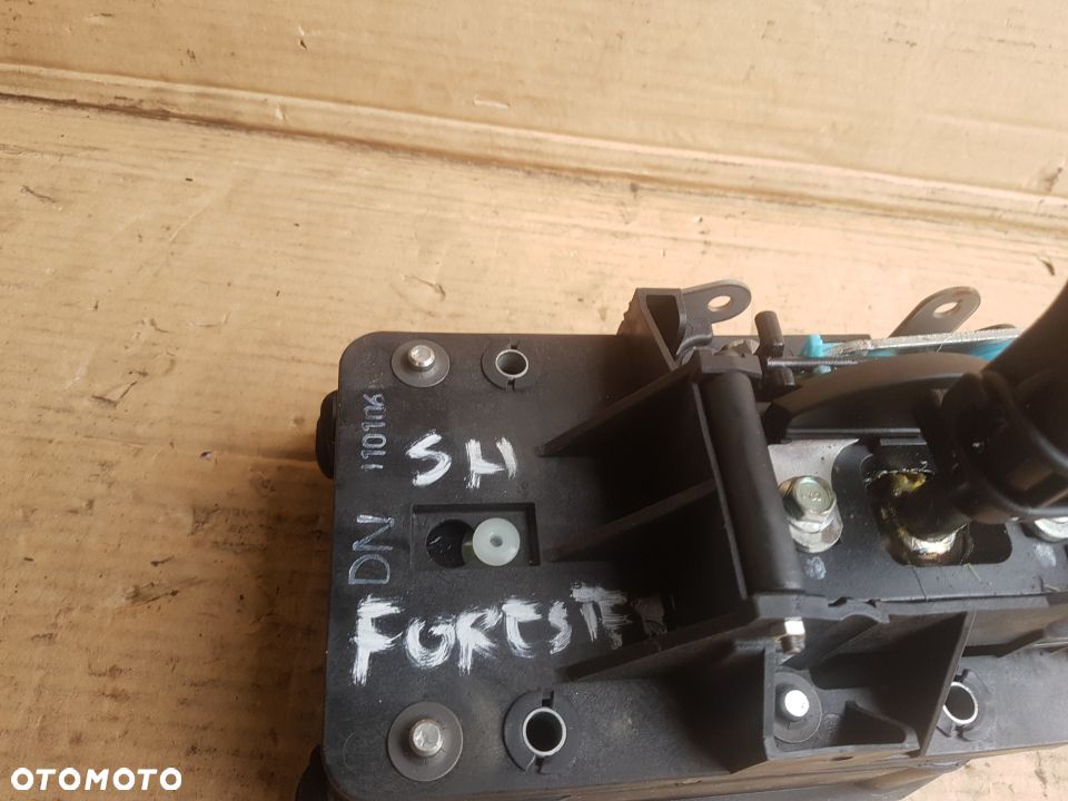 Subaru Forester 3 SH wybierak drążek zmiany biegów - 3