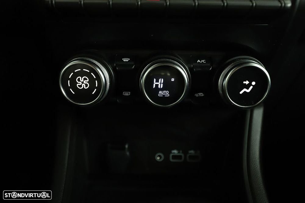 Renault Captur 1.0 TCe Techno Bi-Fuel - 13