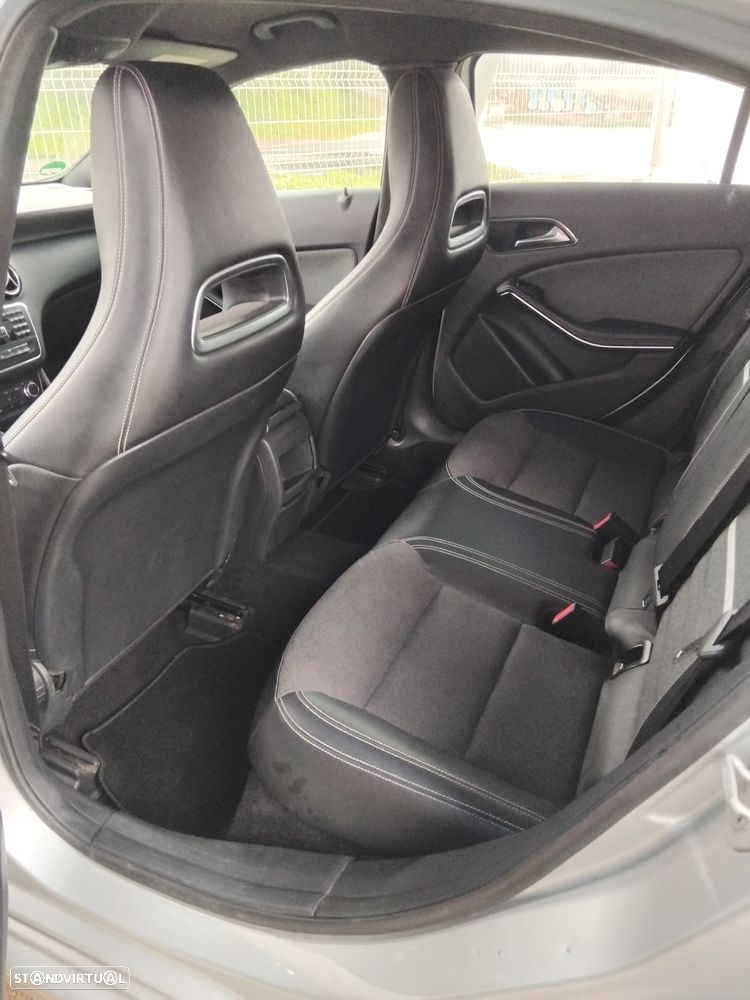 Mercedes-Benz A 180 i - 8