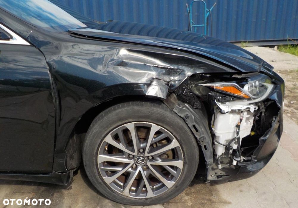 Lexus ES - 17