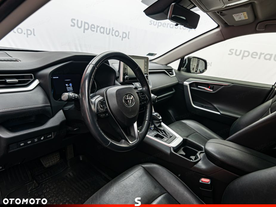 Toyota RAV4 - 10