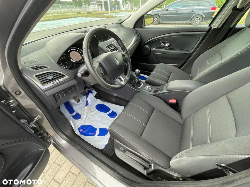 Renault Megane 1.6 16V 110 Paris Business - 9