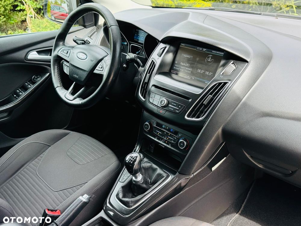 Ford Focus 2.0 TDCi DPF Start-Stopp-System Titanium - 25