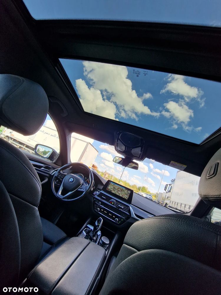 BMW Seria 5 525d Sport Line - 20