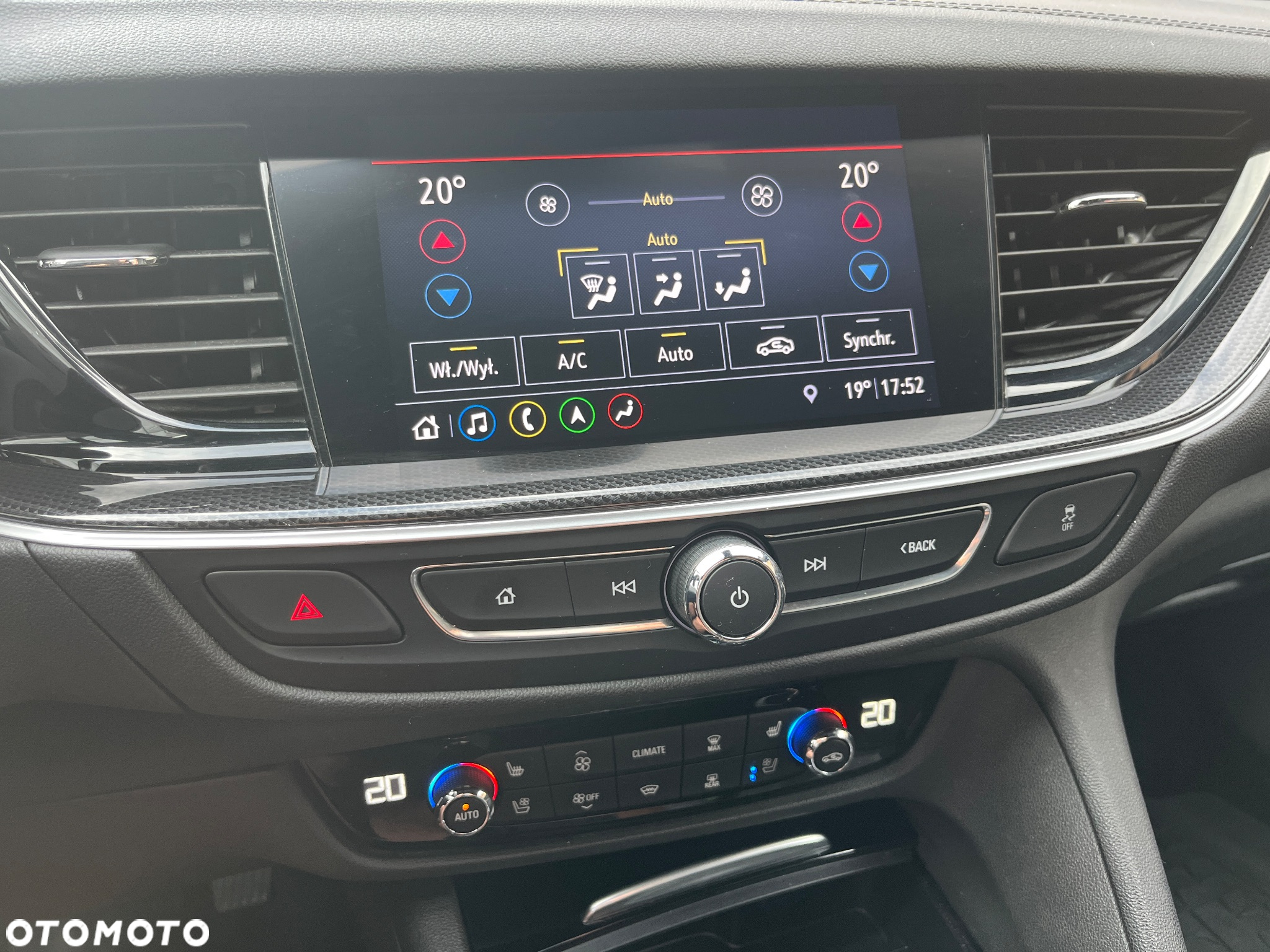 Opel Insignia - 29