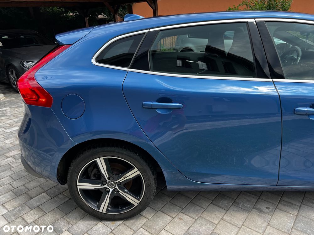Volvo V40 D2 Drive-E R-Design Kinetic - 4