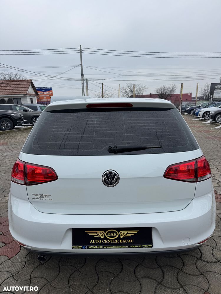 Volkswagen Golf 1.6 TDI BlueMotion Technology Comfortline - 20