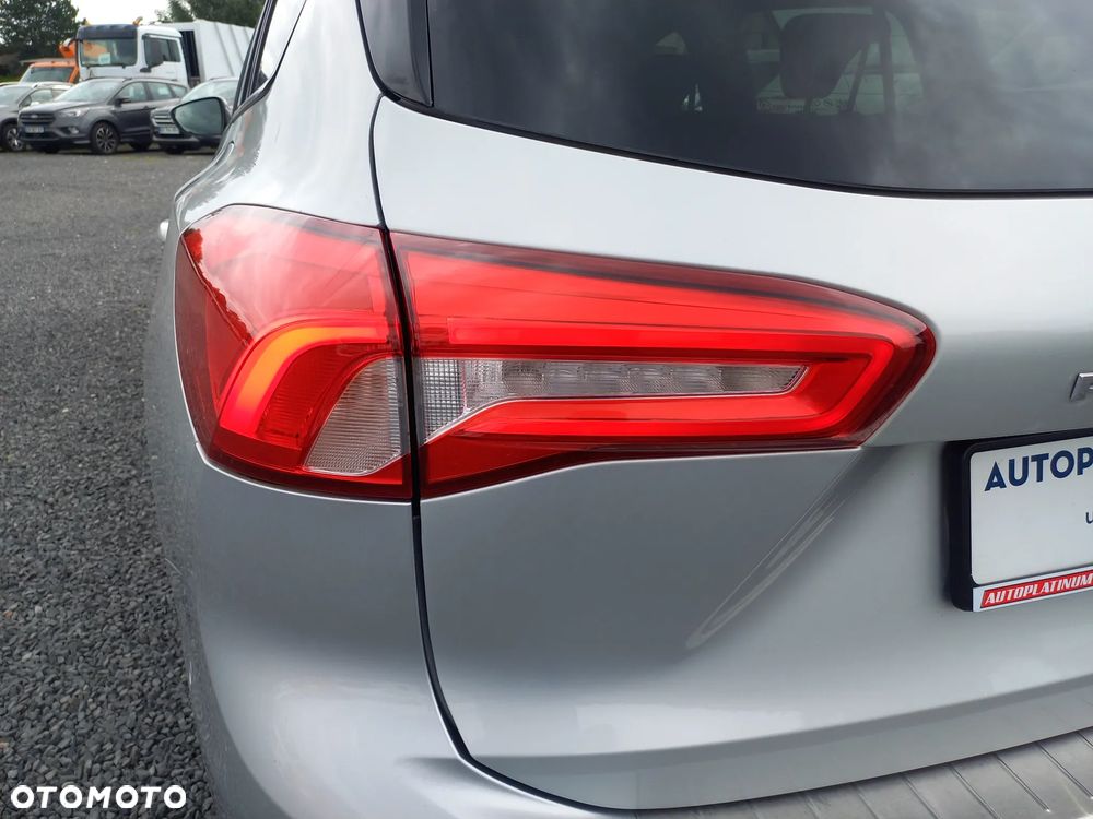Ford Focus 2.0 EcoBlue STart-Stopp-System ST-LINE - 15