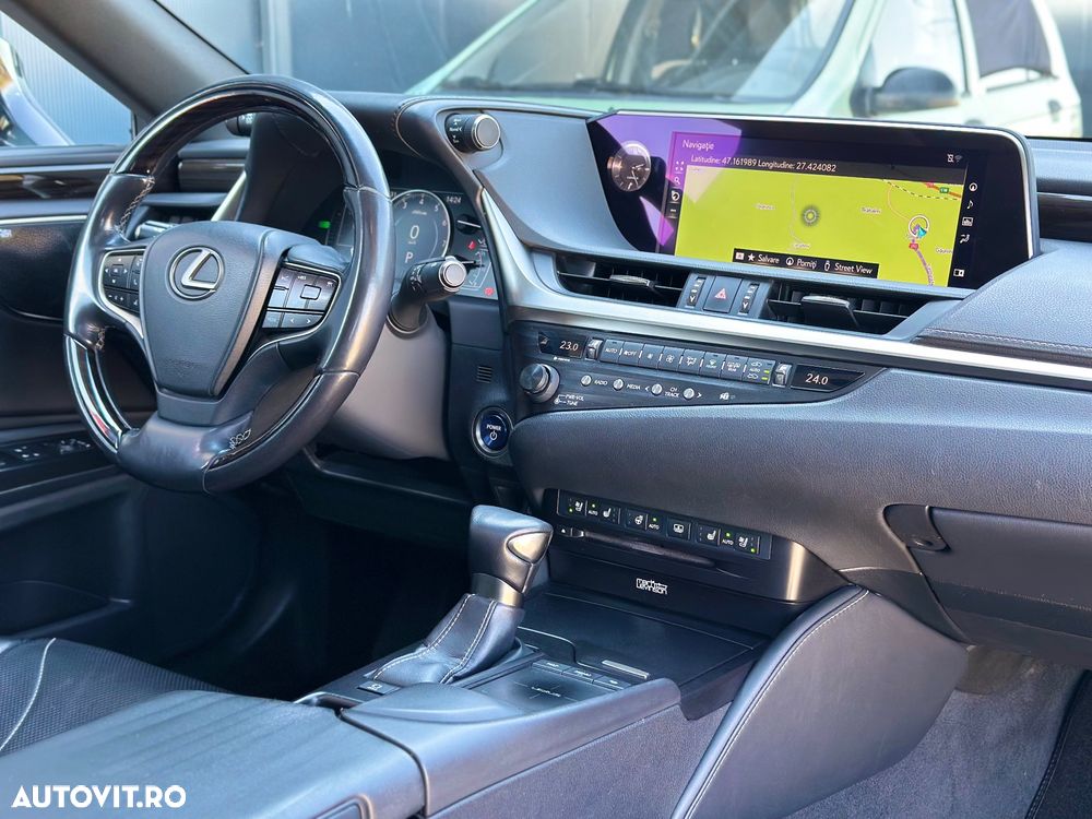Lexus Seria ES 300h Luxury - 33