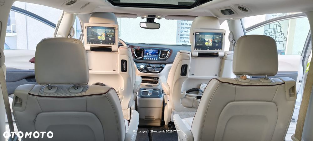Chrysler Pacifica - 18