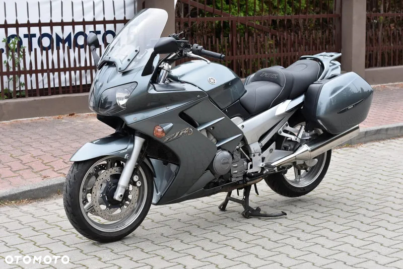Yamaha FJR - 19